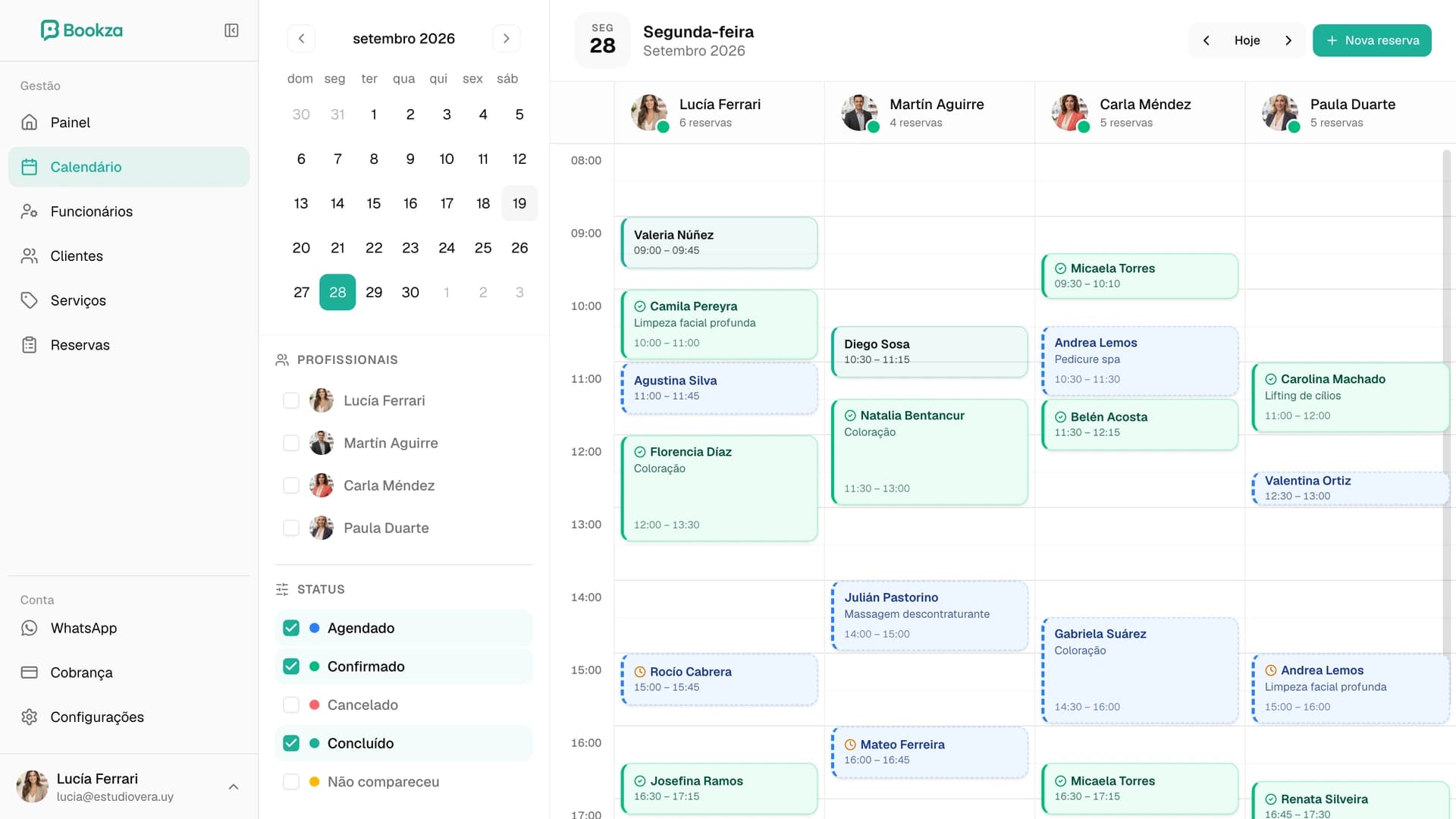 Dashboard da Bookza com calendário de agendamentos e filtros por profissional